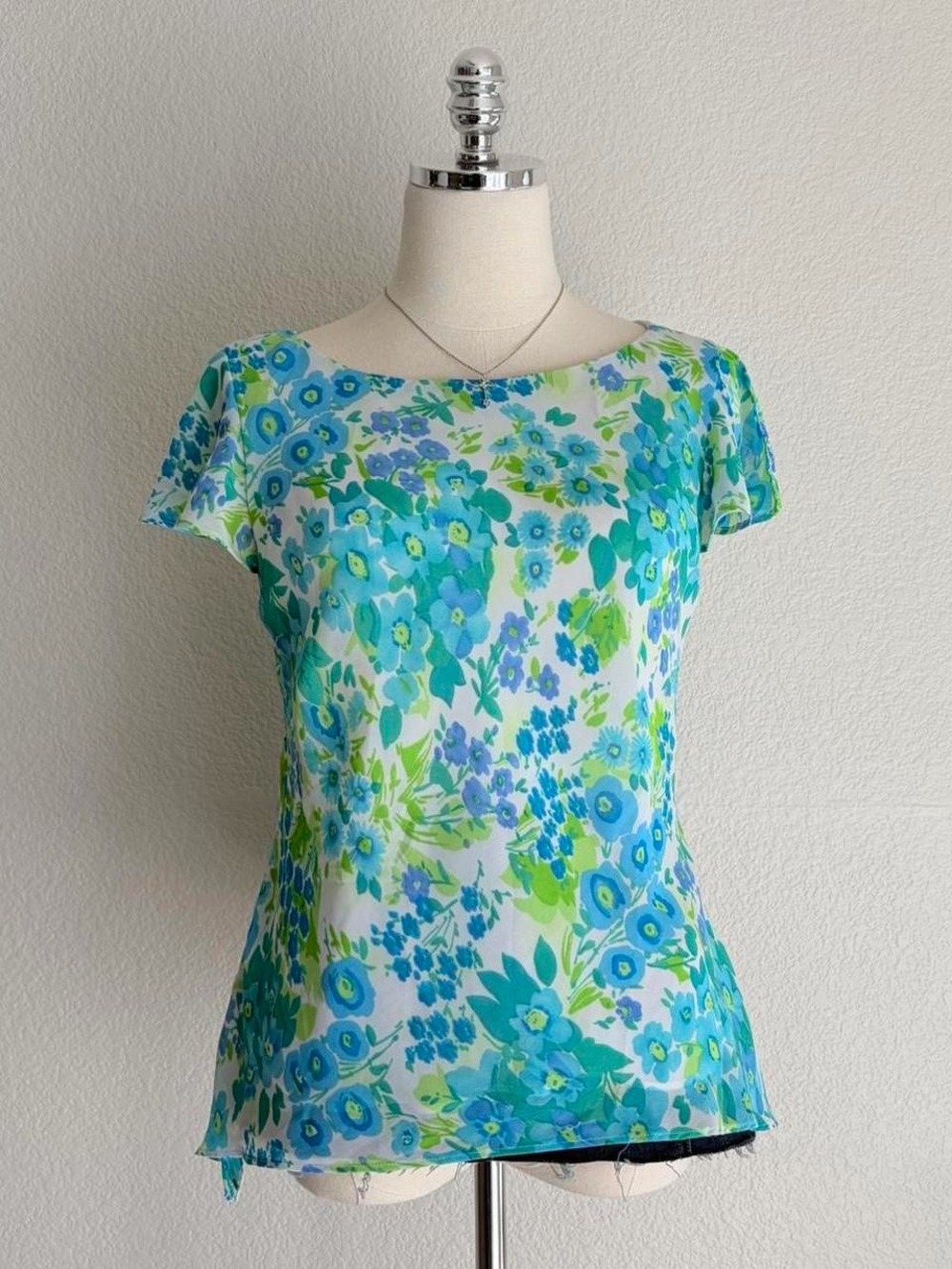 Danny & Nicole Blue and Green Floral Scoop Neck Short Sleeve Blouse
